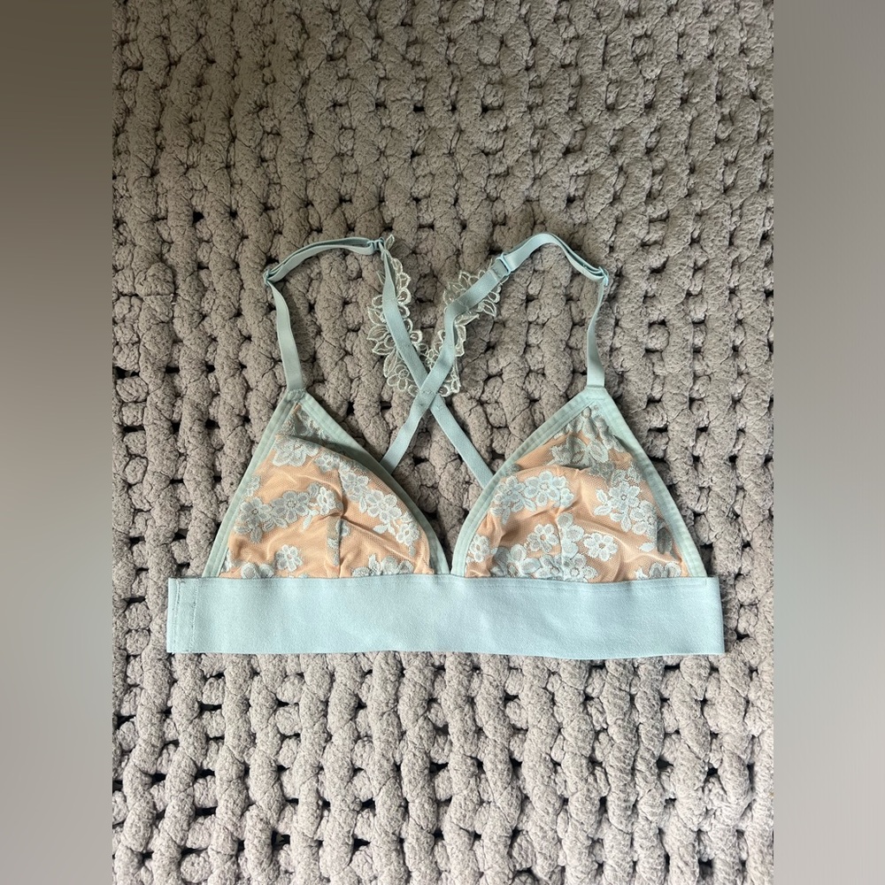 Victoria’s Secret pink bralette